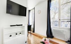 Le Marais - Rue de Bretagne 