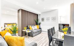Air Conditioned | Central | King Bed | Sleeps 8