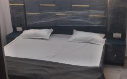 Hotel Guruji residency