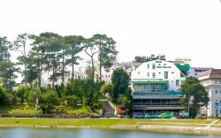 Nhat Nguyen Hotel