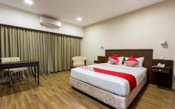 City Hotel