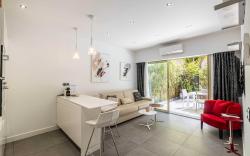 Standing flat 3P, 2 min from the Croisette