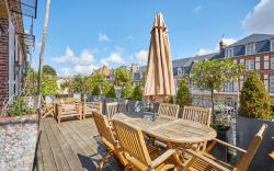 Luxurious 4 bedroom duplex, 200m from Place Morny