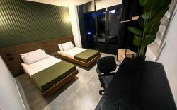 Modern Retro @ Heart of Pobla & Rockwell 01 Dup