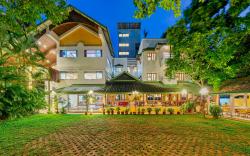 Hotel Woodland Kolhapur 3 Star Hotel