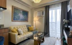 Elegant Paris-inspired 1BR, 38th flr w/ view