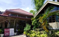 Zillion Pavilion Family and Business Hotel