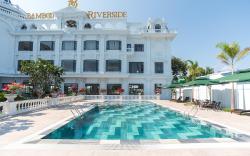 Bamboo Riverside Boutique Hotel