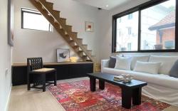 老上海风情｜愚园路旁•武夷路法租界复式洋房 | 地铁2/3/4号线中山公园商圈，静安寺，东方明珠外滩