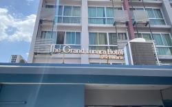 The Grand Lunara Hotel at Srinakarin