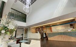 The Grand Lunara Hotel at Srinakarin