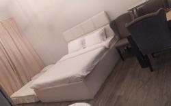 One Bedroom Kitchen and Hall