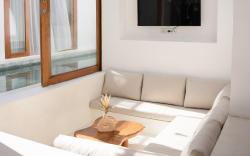 Elegant Villa with Pool & Sunset Rooftop in Canggu