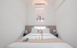 Best Deal 2BR Apt Vittoria Residence By Travelio