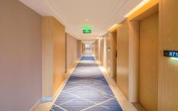 Chengdu Zhongxin Longwei Hotel Longquanyi Longping Road Metro Station Branch
