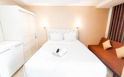 Strategic Studio Grand Sungkono Lagoon By Travelio