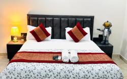 Fortune Home Service Apartment,Studio, J-267 saket