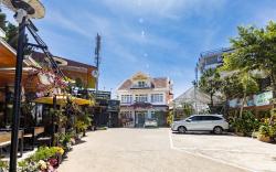 DaLat Hills Hotel - Xuan Huong LakeSide