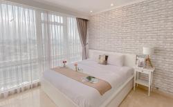 Best Deal Elegant 2BR Apt Menteng Park By Travelio