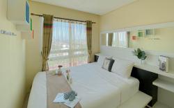 Comfy 2BR Apt Woodland Park Residence By Travelio