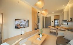 Sunlit Serenity l Retreat Awash in Morning Warmth