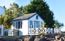 The West Usk Lighthouse Lightkeepers Lodge