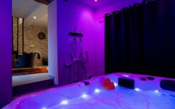 Une Pause à Deux~Jacuzzi Privé~Love Room