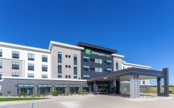 Holiday Inn & Suites Cedar Falls-Waterloo Event Ctr By IHG