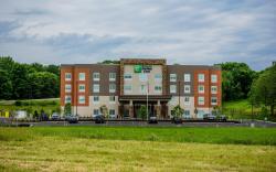 Holiday Inn Express & Suites Jamestown By IHG