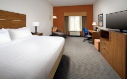 Holiday Inn Express & Suites Bay City By IHG