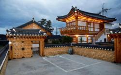 Hanok Stay Mokhyang