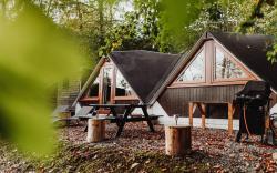 Cottage with a hot tub - In The Woods
