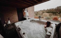 Accommodation with private panoramic hot tub