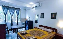 Studio Serinity Cove
R-2