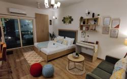 SOJOURN STAYS- Elegant Studio Apartment.