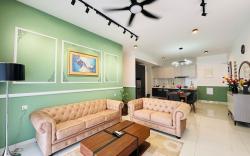 KingsBay Stylish By J AgapeHome