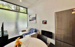 Free parking 2B1B family home  in AKL CBD 5C