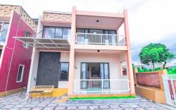 Villa Triplet 3 with Rooftop and Balcony