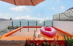 Namhae Orosy Bada Pool Villa & Pension