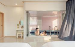 Gapyeong Reflex Pool Villa Pension