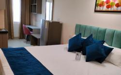 Hues of Grey - Luxury Stay