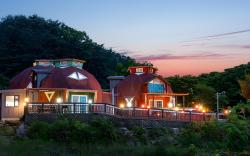 Sanjeong Resort Pension N Caravan