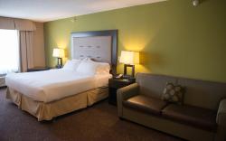 Holiday Inn Express & Suites Northwood By IHG