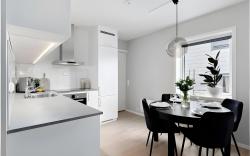 Wonderfully located, 2bedroom, Balcony