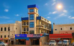 FabHotel Raghunandan Inn