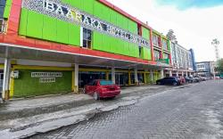 RedDoorz Hotel Baaraka near Living World