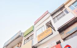 SPOT ON 36686 Hotel Om Shanti Palace