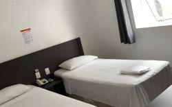 Center Plaza Hotel