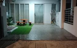 Homestay Azlan