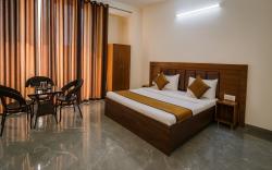 Hotel Yash Regency - Managed by JMD Group